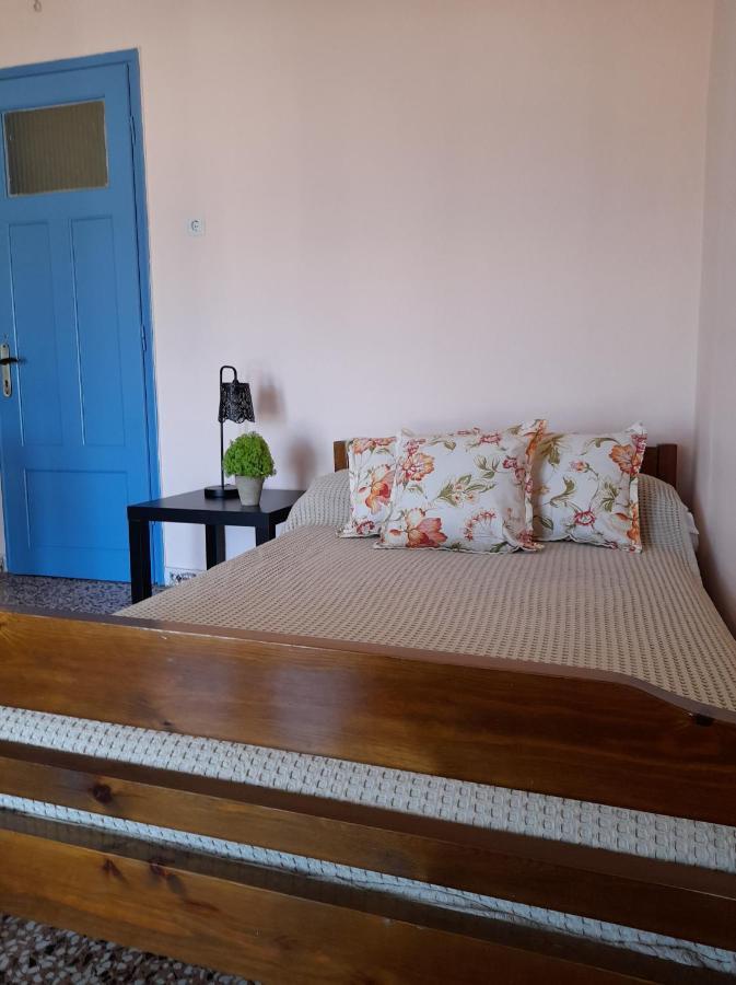 Isalos Apartments Studios Néoi Epivátai Esterno foto